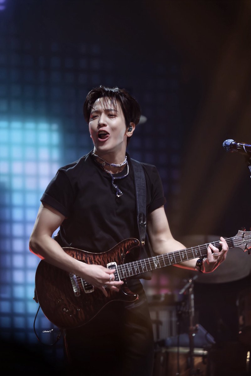 Nowor_Never_'s tweet photo. 😜 @JYHeffect 

#씨엔블루 #정용화 
#CNBLUENTITIY https://t.co/U3Z7GAIjUk
