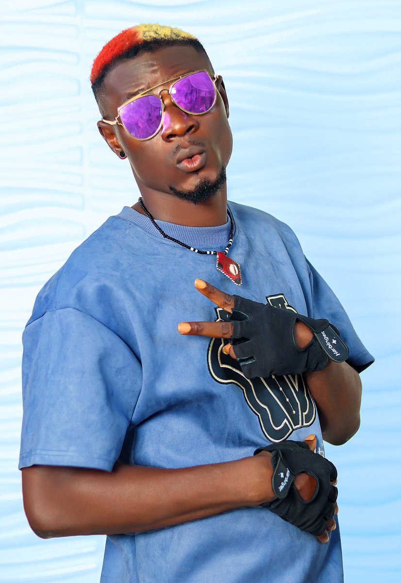 engzee1's tweet photo. Son of grace fam don play 
Zaza boi the musical abalist …….. babalawo Pon da system 
Melody incantation ✌️🎼🎼✅✅🆙🆙🆙🔥🔥🔥 https://t.co/u9k4wiyyxW