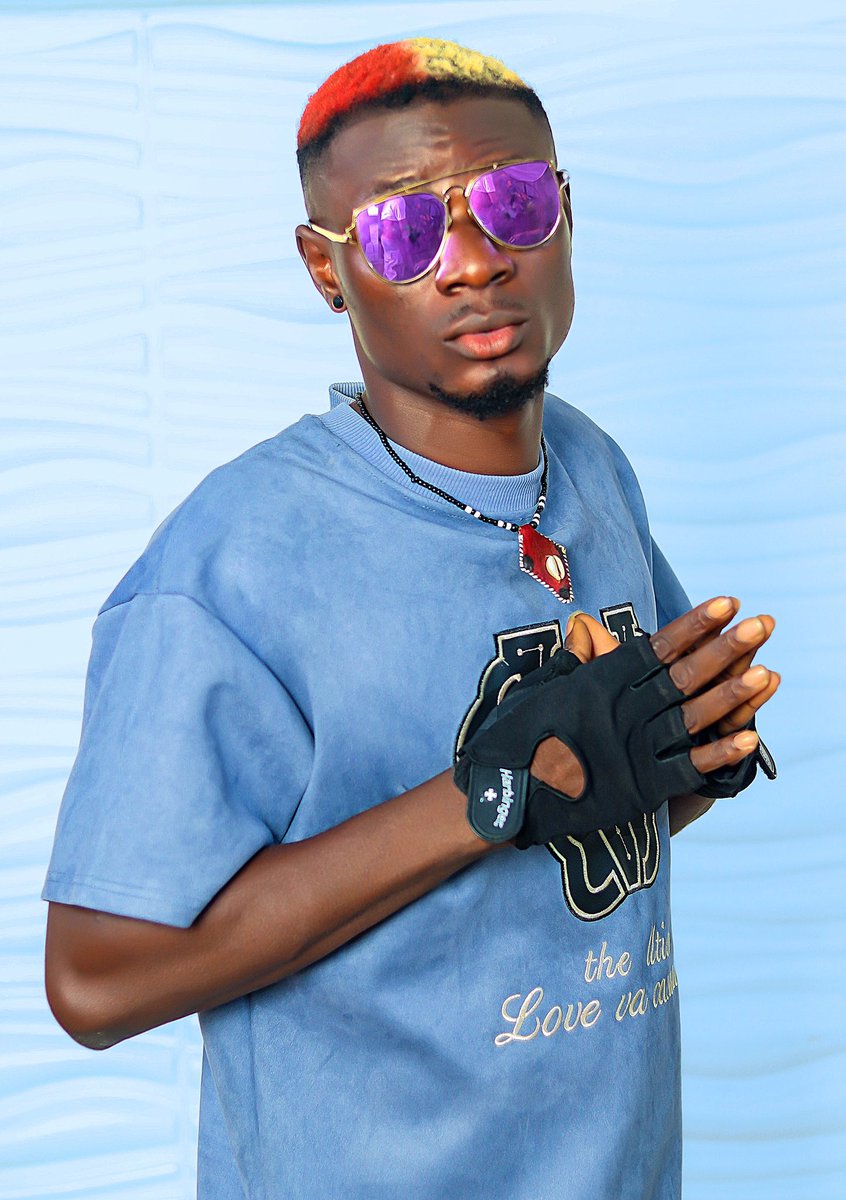 engzee1's tweet photo. Son of grace fam don play 
Zaza boi the musical abalist …….. babalawo Pon da system 
Melody incantation ✌️🎼🎼✅✅🆙🆙🆙🔥🔥🔥 https://t.co/u9k4wiyyxW
