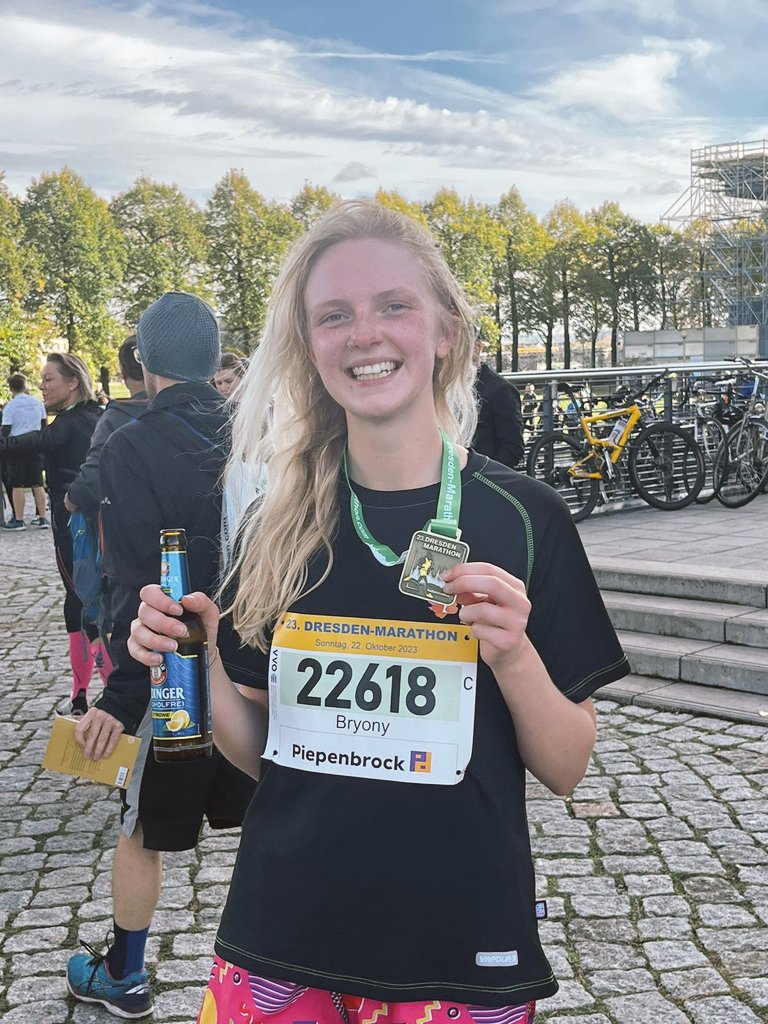 BryonyHobden's tweet image. When in Dresden...🏃. 2:05:56 my fastest half marathon. What a treat it was to be greeted by these lovely people at the finish line @RuthChapman1407