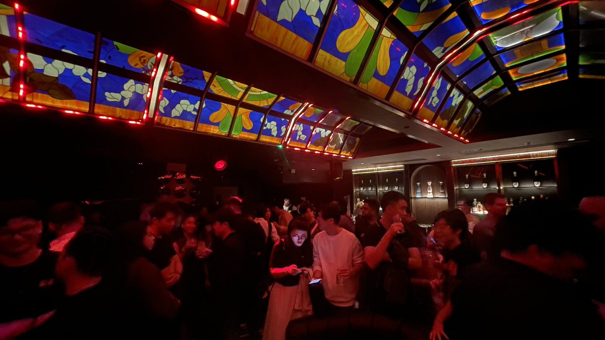 🇭🇰ETHHK Opening Party. Kicking off with a bang👏! #ETHHK 
<a href="/the_kyleleung/">Kyle Leung | Newman</a> <a href="/852web3/">852Web3🇭🇰</a> <a href="/FOMOAsia/">FOMO Asia</a> <a href="/harryinhk/">Harryinhk🇭🇰852Web3</a> @xWingmanWeb3