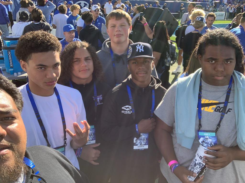 Thanks to @BYUfootball for inviting me out to the game. That was a good game and BYUs offensive line did good. With my cousin @latu_paul and teammate @Devaughn_Eka Thanks @BYU_CoachJustin and @Coach_DFunk