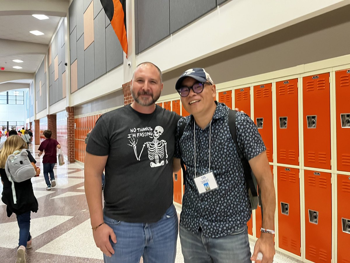 jeremyrayross's tweet photo. Had an amazing time taking my wife and teenage daughter to #tweensread23 festival!
We bought lots of books, had author signings and enjoyed going to the insightful panels!
Thank you @tweensread and @BlueWillowBooks for an amazing experience!
@dsantat @bottomshelfbks https://t.co/VVRUyydhY4