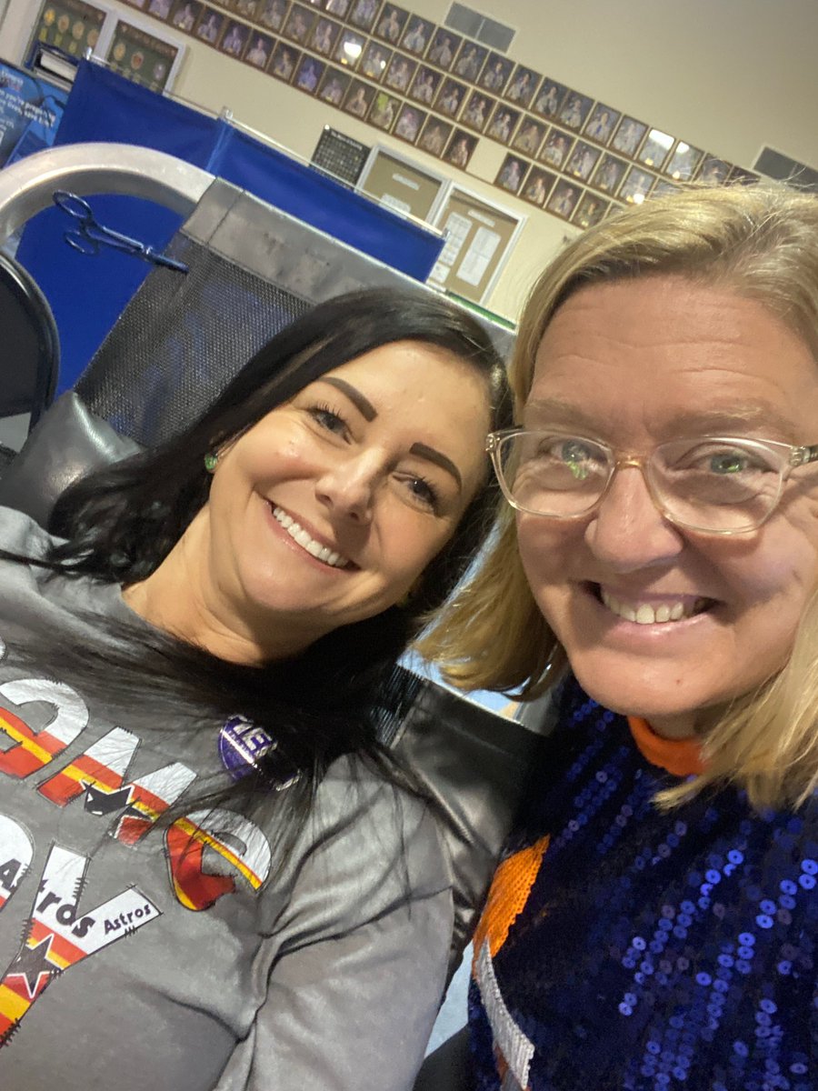 RebeccaLuna79's tweet image. Ran into a sweet friend @BlegenPamela while donating blood @commitforlife this morning #commitforlife 
Go @astros!