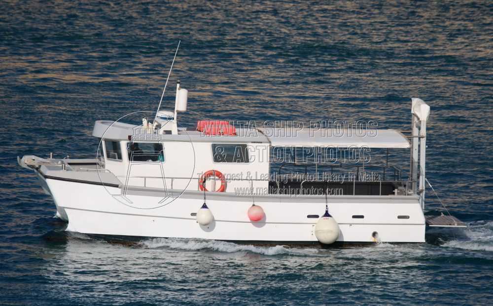 Shipguru's tweet photo. #2019built #Divingboat #HARVESTER #entering #grandharbourmalta - 23.11.2022 - https://t.co/nfgboxc3g3 - NO PHOTOS can be used or manipulated without our permission https://t.co/2cuNGuBkF1