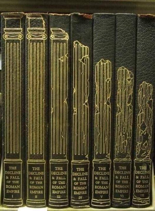 Rainmaker1973's tweet photo. The expressive design of the 1946 edition of Gibbon's The Decline and Fall of the Roman Empire