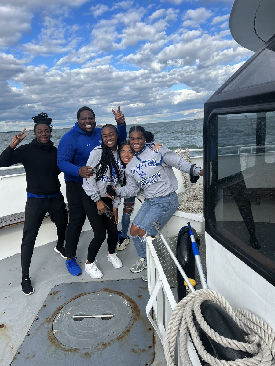 Z. Jones, C. Jeff, &amp; J. Billings taking a visit at Hampton University on the East Coast V.A. Waters!
<a href="/Zaniyahjones22/">Zaniyah Jones</a> <a href="/CaylieJefferson/">Caylie Jefferson</a> <a href="/JJBillings24/">Jaden Billings</a>