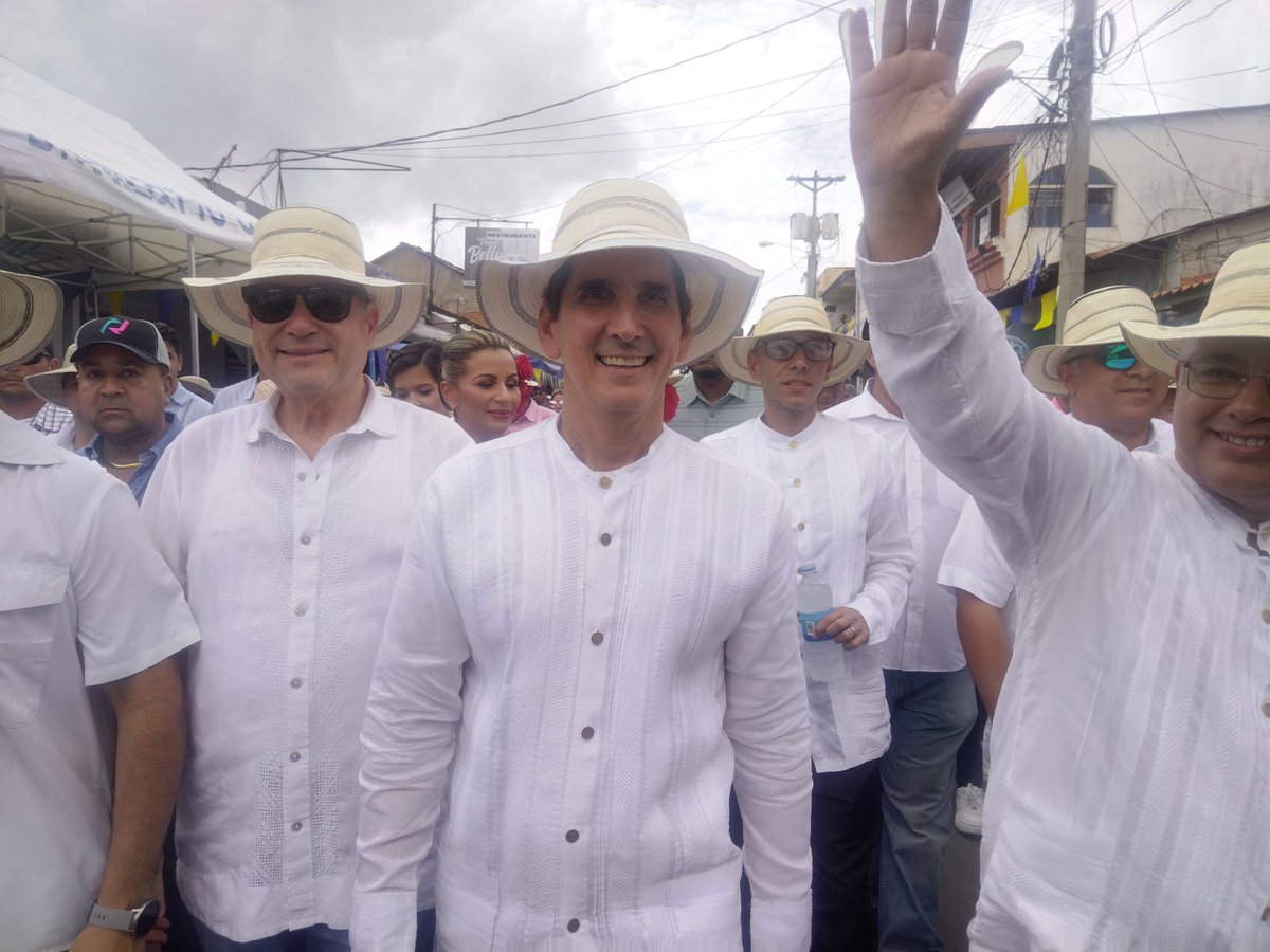 Nómina presidencial POR UN PANAMA MEJOR, LO BUENO VIENE, confirma a Manuel Cohen, como su candidato a diputado en el circuito 6-1. El anuncio se dio previo a un recorrido por las calles de Chitré, donde la nómina presidencial opositora interactuó con   entusiastas participantes