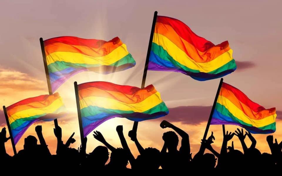 53_qfg's tweet photo. 下週遊行見唷❤️🧡💛💚💙💜

🌈🌈🌈一年一度同志大遊行來嘍🌈🌈🌈
彩虹驕傲週🏳️‍🌈🏳️‍🌈凡是只要在10/23-10/29
這段期間進店Punch Taipei 出示有關彩虹🌈相關東西.立即就送一杯Shot.歡迎大家一起同樂

#十月同志驕傲月
#Punch Taipei
#台北市成都路94號2樓
#國賓戲院旁邊
#訂位電話0223881069 https://t.co/Sl2aemSrJc