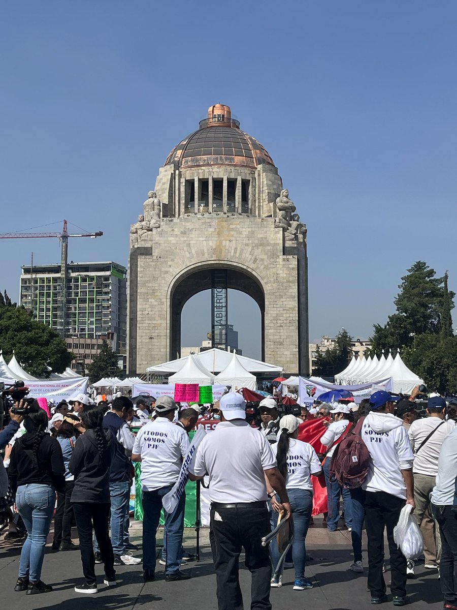Tenacaro's tweet photo. El poder judicial trabaja para defender tus derechos. 

Es necesario que en este país existan contrapesos #PoderJudicial https://t.co/CJLInrf94c