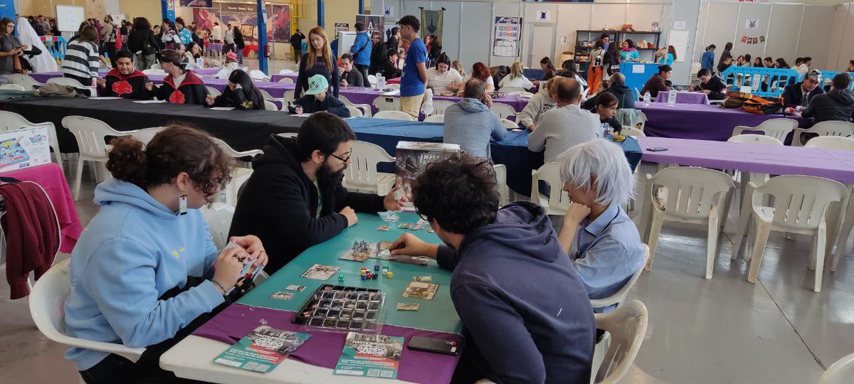 Seguimos hoy en <a href="/Albanime/">Albanime</a>! Hoy partiditas a #Daruma, #3ringcircus y #Starwarimperialassault. Enhorabuena a <a href="/albanime4p/">Albanime 4Players</a> por otro eventazo maravilloso.