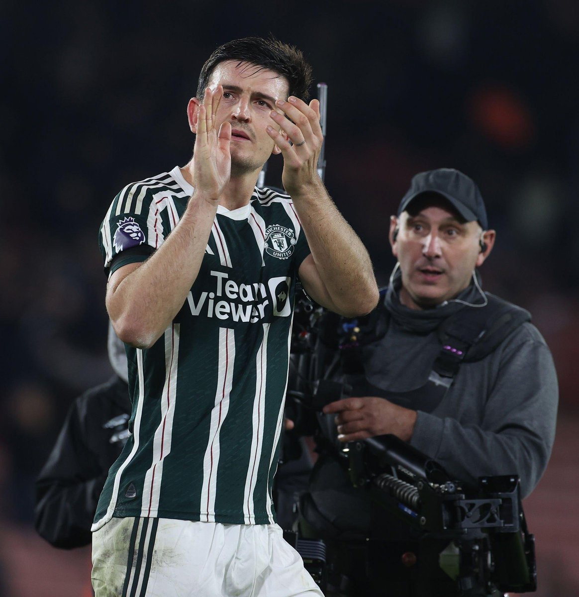 lnstantFoot's tweet photo. Harry Maguire a été élu Homme du Match avec Manchester United face à Sheffield United hier soir. 🛡️🏴󠁧󠁢󠁥󠁮󠁧󠁿👏 https://t.co/8Mu6UZZ3Sj