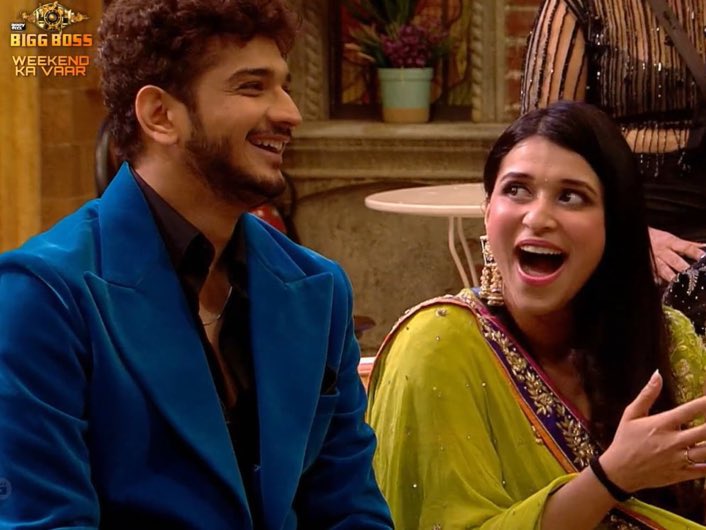 Pic 1: Happiest girls are prettiest 🥰
Pic 2: You always need a friend who you can gossip with 😉

#bb #biggboss #bb17 #biggboss17 #biggbossunseen #mannarachopra #munara #munawarfaruqui #bff #friendshipgoals #wvk #newpic #biggbosshouse #prettygirls #greenaesthetic