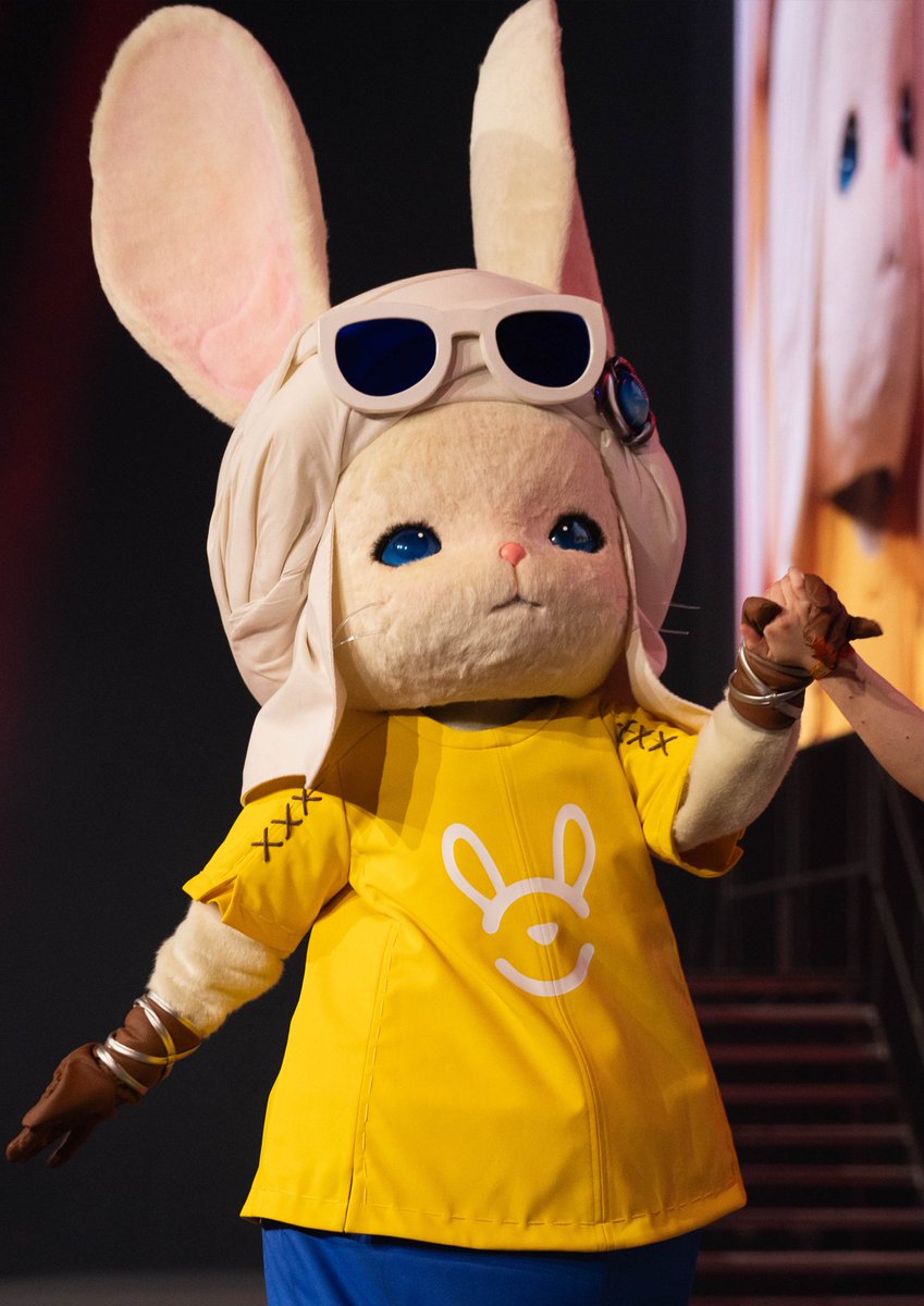 FF_XIV_FR's tweet image. Notre défilé &quot;Le mirage, c&apos;est la vie !&quot; était incroyable ! ✨

Mais attendez... on dirait que Tweetingway a voulu aussi participer !