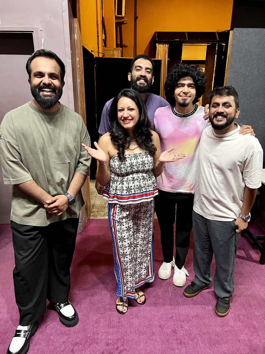 HrishiKay's tweet photo. Family day out for us to when @chaimettoast s 1st ever gig at the #tatatheatre . Full house with everyone up on their feet and the energy was euphoric. Thank u #ashwin #achyuth #palee #sai for being the wonderfully simple souls & brilliant artistes that you are. It’s the #joyoflittle things in life to be able to go to a #whenchaimettoast gig with your most loved ones and coming out feeling even more love for the music, for you guys and for each other❤️😍
@aanchal_s_k @NCPAMumbai