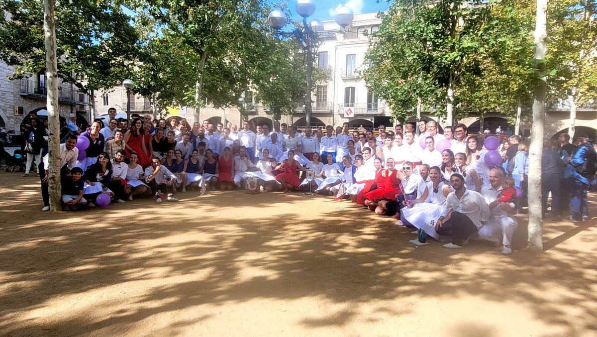 La <a href="/CollaVioletes/">Violetes del Bosc</a> campiona del Campionat Gran de #sardanaesportiva 2023 després de la segona jornada de la Final, a #Banyoles La Mare Nostrum de <a href="/GrupXaloc/">Colla Mare Nostrum</a> subcampiona i tercera <a href="/MansAmigues/">Colla Mans Amigues</a> després de la #sardana desempat <a href="/AjBanyoles/">Ajuntament Banyoles</a> <a href="/cultpopular_cat/">Cultura Popular</a> @confsardanista