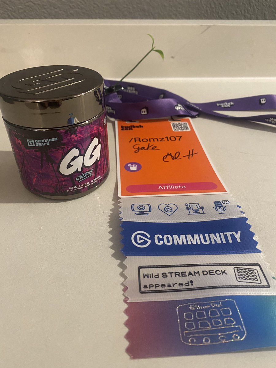 Romz107's tweet image. This is how I’m surviving #twitchcon @GamerSupps @GernaderJake #ggarmy Gernader Grape is so good