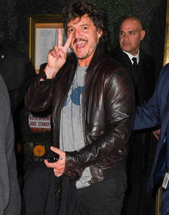 pascaloriann's tweet image. look at him🩷 he is the source of all the comfort in the world