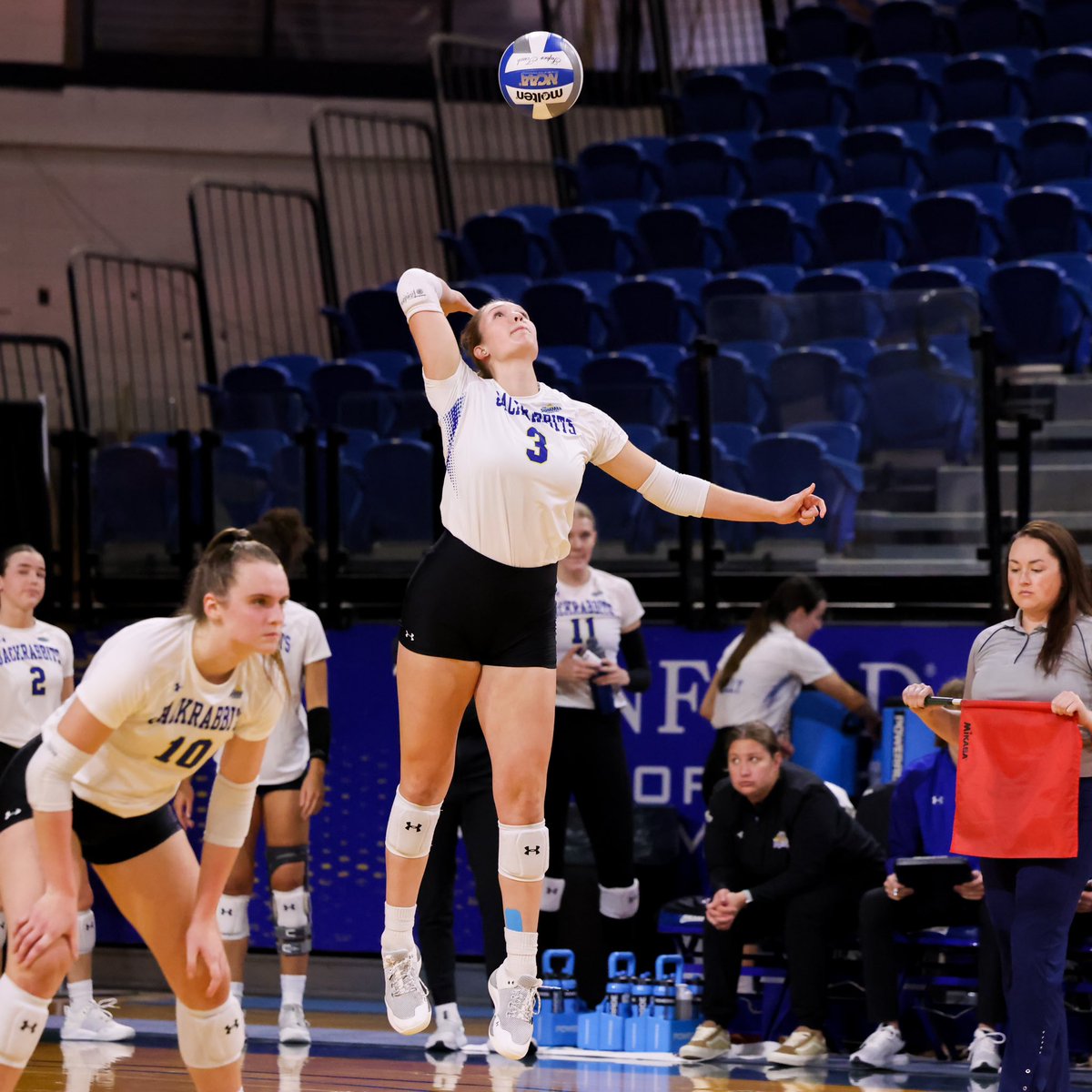 7 ACES 🤯 

Masa Scheierman’s 7 aces against Kansas City is the most in the Summit League this year!

#GoJacks 🐰