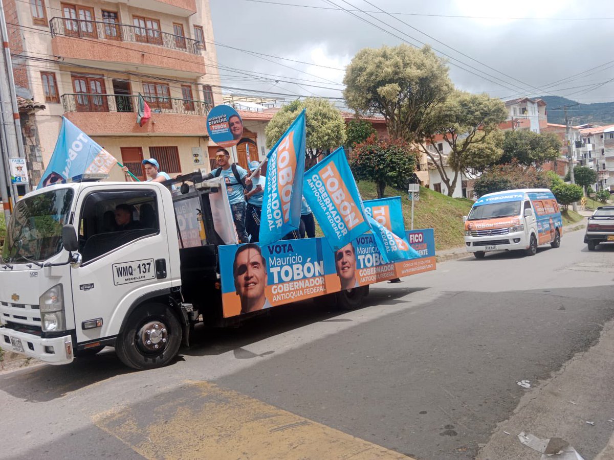 Mauriciotobonf's tweet photo. En el Santuario los antioqueños muestran su apoyo a Tobón, el de los antioqueños. Únete a este PARCHE de progreso QUE TANTO necesita nuestra tierra #antioquiafederal #elparcheestobon https://t.co/GrwzH4OlB1
