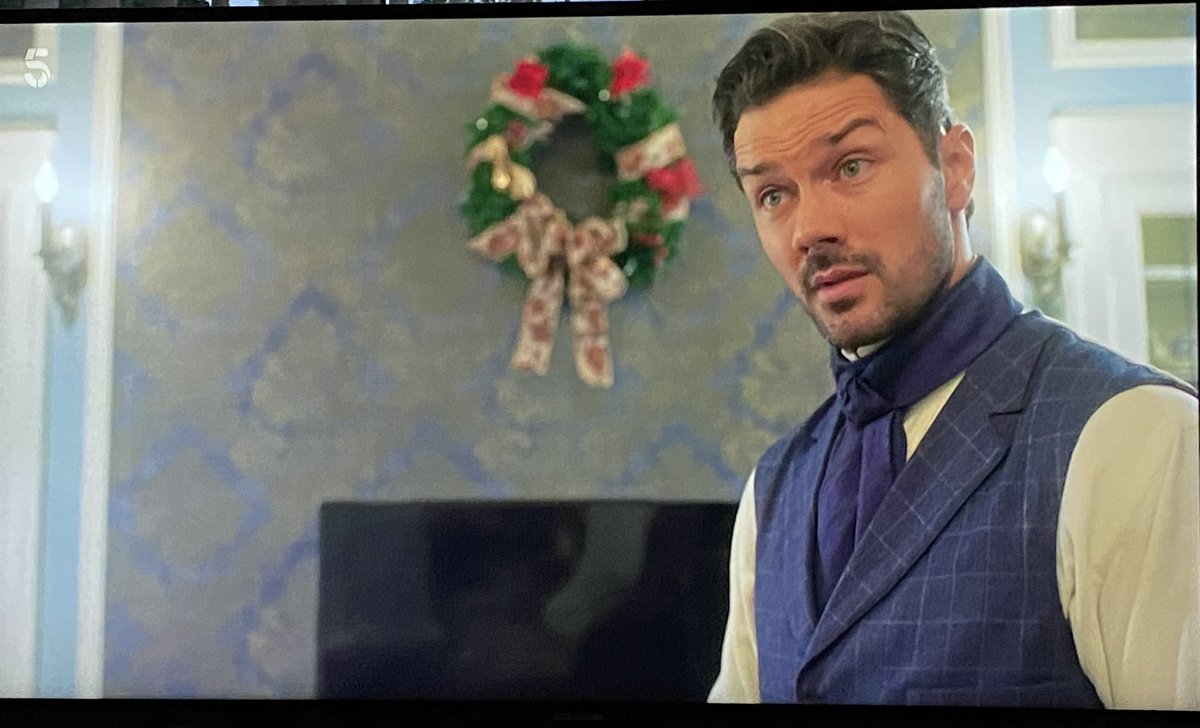 SueA54's tweet image. You’ll never guess what’s on UKTV at the moment..

#ATimelessChristmas

@RyanPaevey