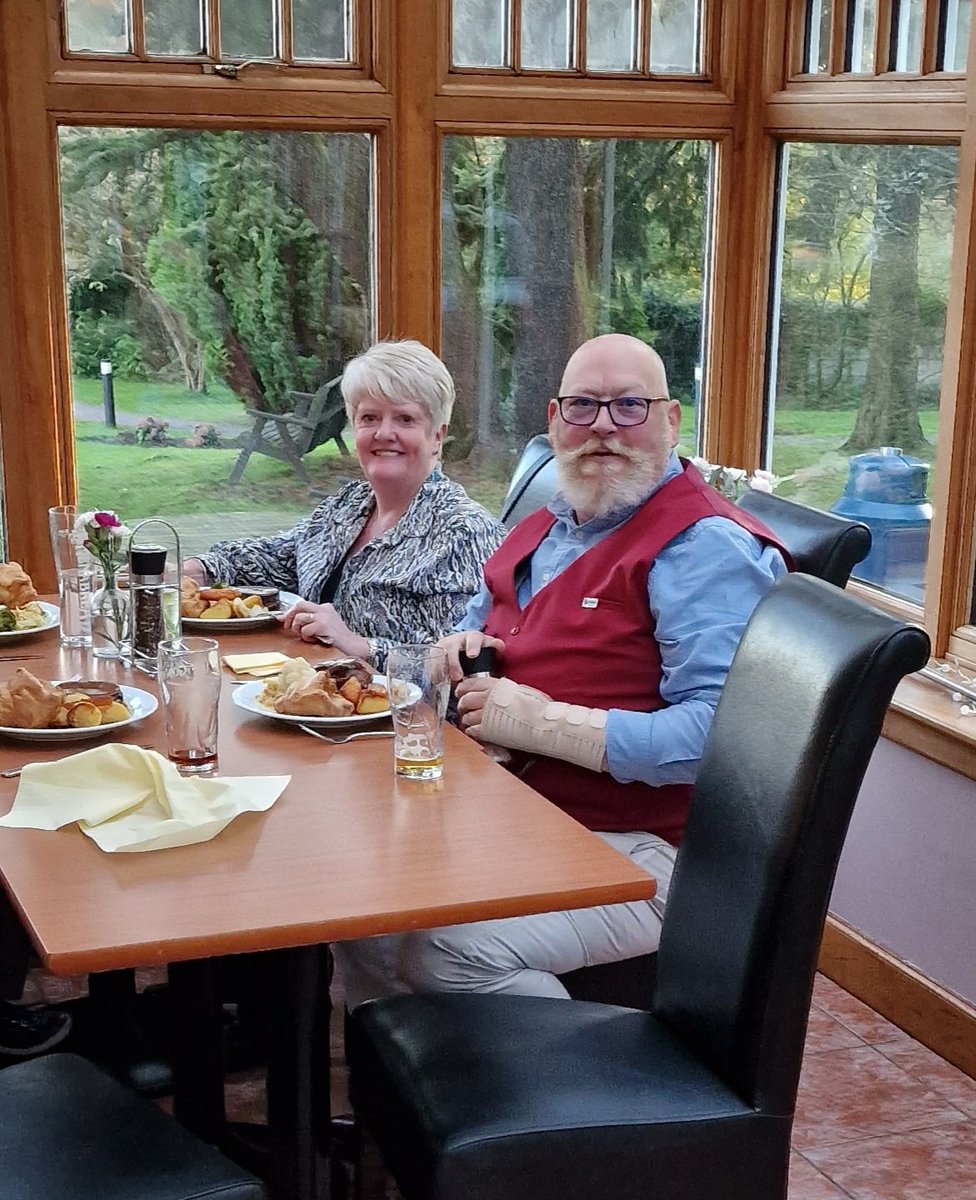RotaryAlloa (@alloarotary) on Twitter photo Well it's official. Sign is on the door announcing we can be found at <a href="/DunmarHouse/">Dunmar House Hotel</a> So we had to indulge with another fantastic Sunday Roast. #RotaryFellowship Well it's official. Sign is on the door announcing we can be found at <a href="/DunmarHouse/">Dunmar House Hotel</a> So we had to indulge with another fantastic Sunday Roast. #RotaryFellowship