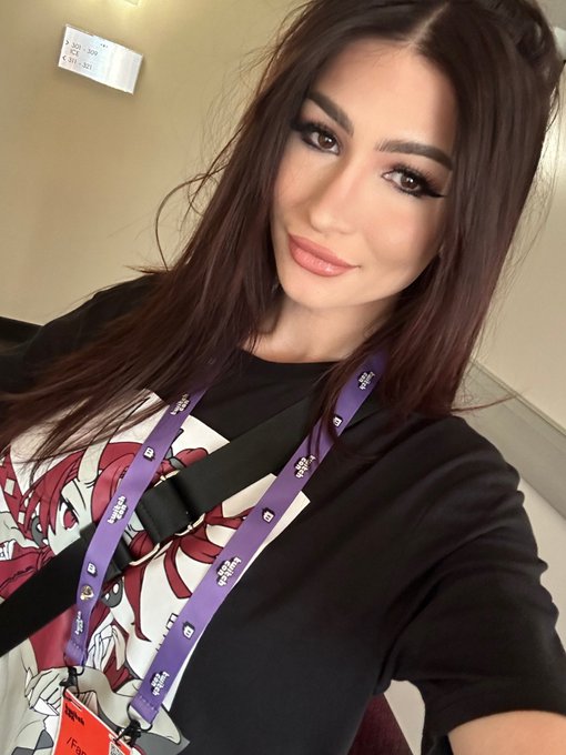 Watch ғᴀɴᴅʏ's leaked NSFW photo on TwXstars