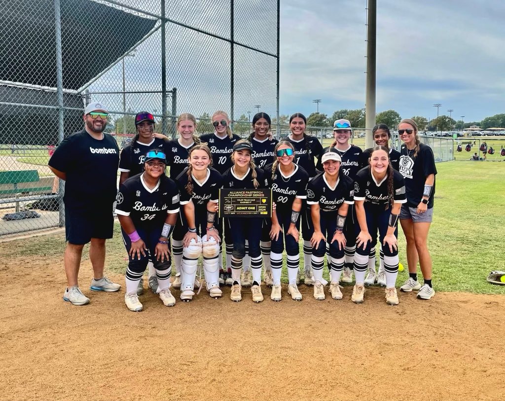 MichaelaAkera's tweet photo. Successful weekend at the Alliance Super Cup. Qualified for nationals and got our berth to Super Cup Finals. Learned a lot this weekend. Go Bombers 🩵🤍. @KristiMalpass @BombersTexas @KenyaLanders @NCBulldogsAD https://t.co/izZXXXS46q