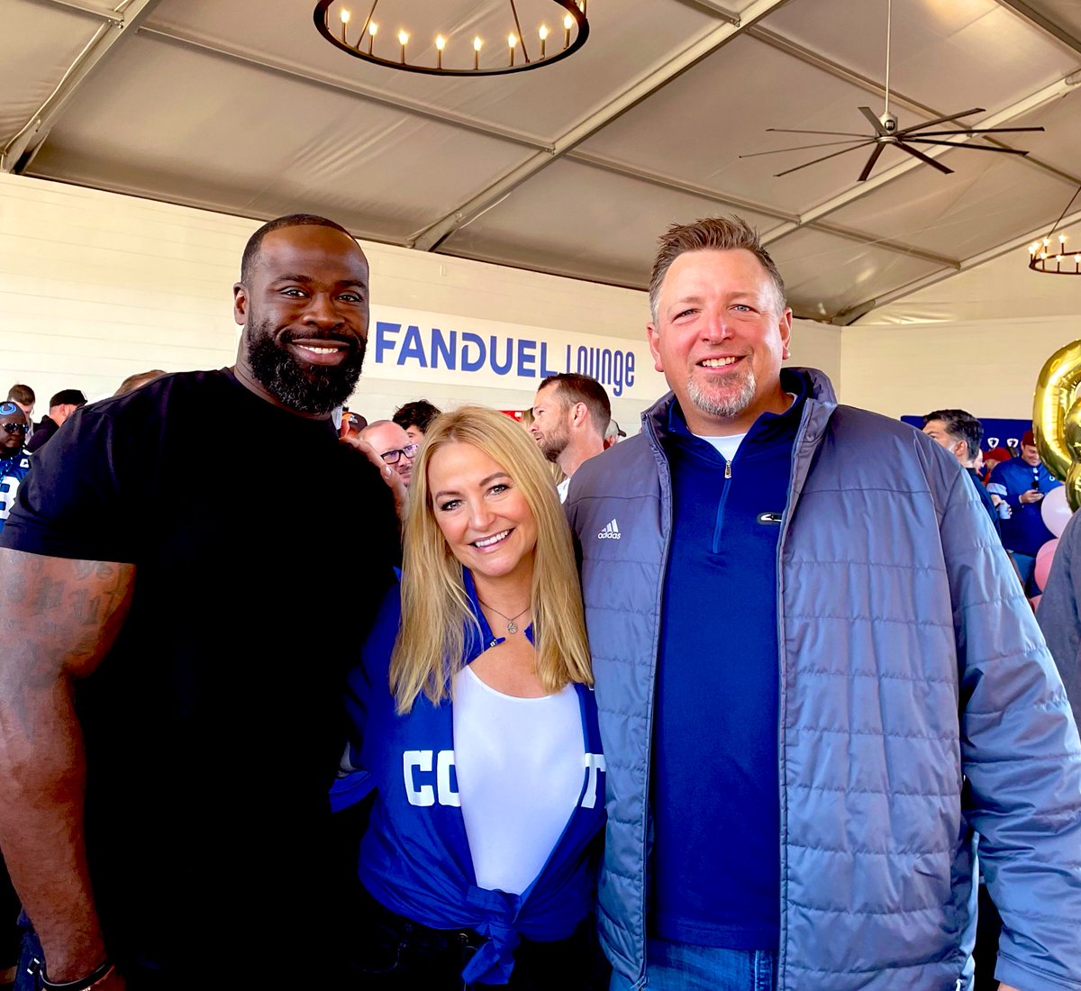RealLauraSteele's tweet photo. Thanks to @NFLAlumni members Donald Thomas & Dylan Gandy who stopped by the @FanDuel lounge #ColtsVIP @Bullseye_Event in downtown Indy before Colts Browns match up! #ForTheShoe https://t.co/FZNqOly0V6