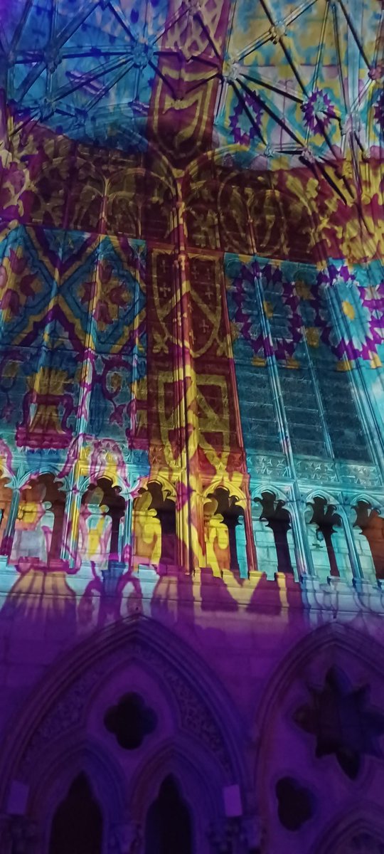 janeydob's tweet photo. Had a fabulous visit to @GlosCathedral to see #LightEternal by @luxmuralis . It was breathtakingly beautiful. On until next Saturday. https://t.co/CrXDwYyA07