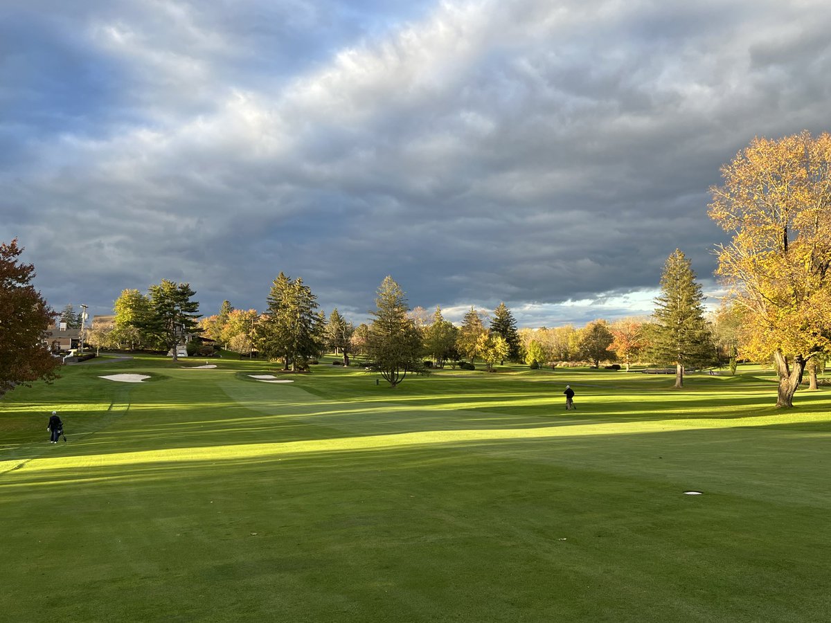 caniano's tweet photo. Nothing quite like the fall golf season….. https://t.co/MOIZO8MUHt