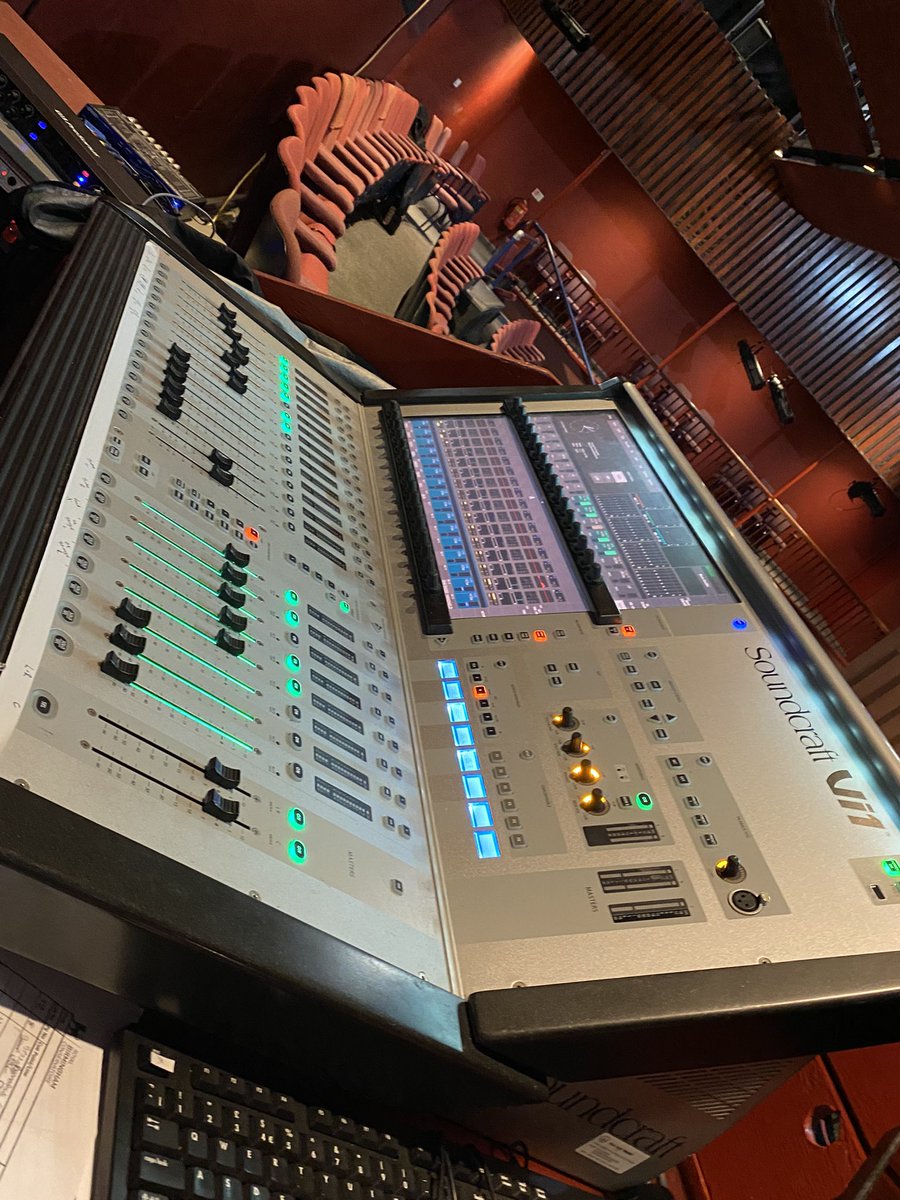 Cat the SM tweet media