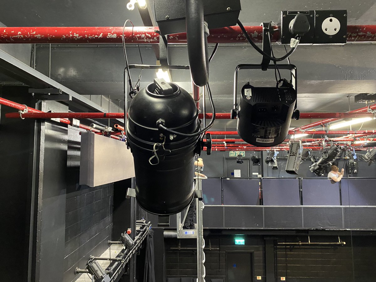 Cat the SM tweet media