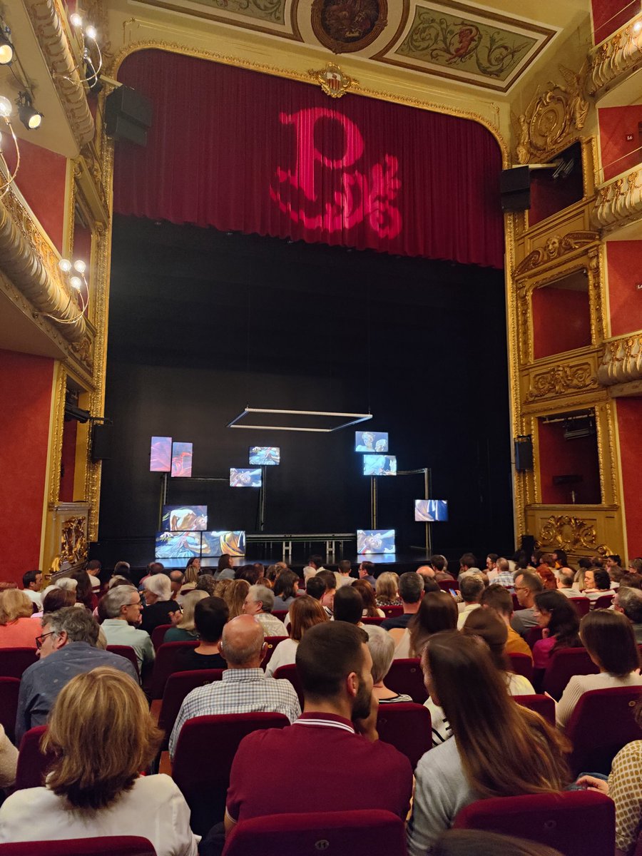En un moment de complexitat informativa <a href="/algalliner/">alGALLINER</a> ha presentat 'Atemptat' 

Felicitats <a href="/AlbertGonzalezR/">AlbertGonzalezRobles</a> <a href="/laura_rosel/">Laura Rosel Sola</a> <a href="/castellvifarell/">Òscar Castellví Farell</a> <a href="/GeorginaLatre/">Georgina Latre</a> i a tot l'equip! I en especial <a href="/polberch/">Pol B.</a> ✨