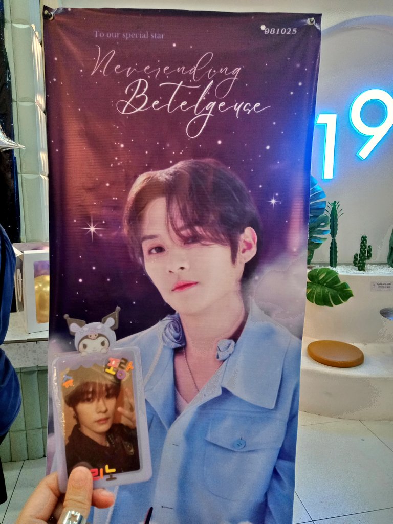 InfiniTynTyn's tweet photo. hindi lang sa kr may pudding si Lino, dito rin sa Piripins 😂

thank you so muchie  @StayForSKZPH for the cse 💕

#OurSpecialStarLeeKnow
#NeverendingBetelgeuse https://t.co/O1bCdTTgWm