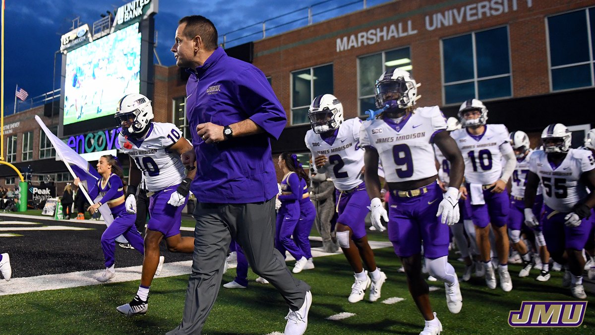 JMUFootball's tweet photo. JMU is ranked in both major FBS polls for the first time in program history, coming in at #25 in both the AP Top 25 and US LBM Coaches Poll.

📰 https://t.co/ElLSibBX6x

#GoDukes https://t.co/c35iULUcH9