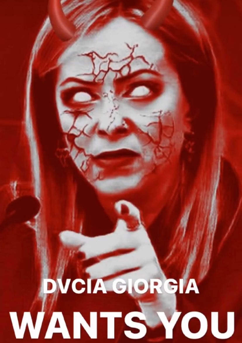 roberto2_lamela's tweet image. Su @RaiUno #TGMeloni parla soli #DVCIA #Meloni ed è peggio dei cinegiornali del 20ennio #Fascista.
#22ottobre
Ps.
@emmadaquino sembri godere quando presenti il TgMeloni...