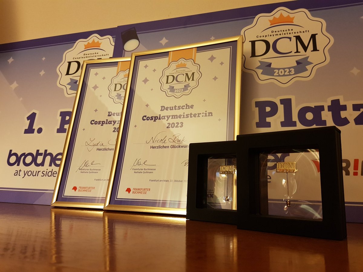 War das ein langer Weg. 
Sie sagten gebt nicht auf, macht weiter, ihr könnte das. Geweint haben wir zusammen immer und immer wieder und am Ende , nach 15 Jahren... 

Wir sind Deutscher Cosplay Meister 

Danke an alle die uns nie aufgegeben haben 

#DCM2023 #DCM <a href="/CosplayDCM/">DCM Cosplay</a>