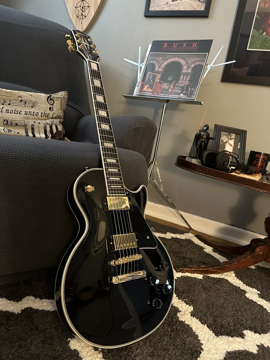 Eric Fronczak tweet media