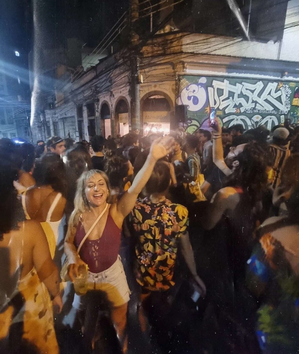 Esto es trabajo de campo. Ir a las fiestas de samba más famosas de Rio de Janeiro para venir aquí y contarlo ✅️🎉🇧🇷

✍️ <a href="/VirtudesSanchez/">Virtudes Sánchez</a>

brasilmasquefutbol.com/2023/10/21/sam…