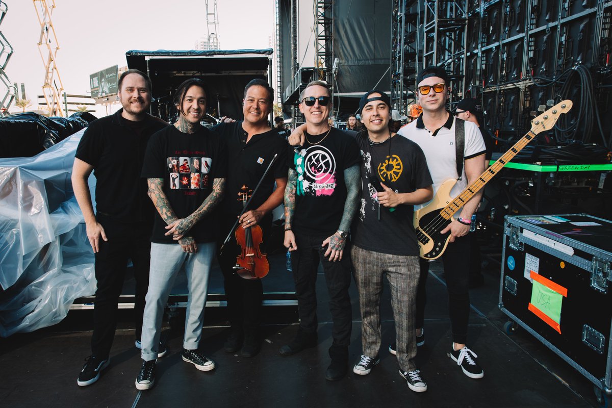 Yellowcard's tweet photo. Yesterday was 🔥🔥🔥. Join us today for day 2 on the Green stage at 2:05pm!
@WWWYFest #WWWYF https://t.co/MzulNiWSYz