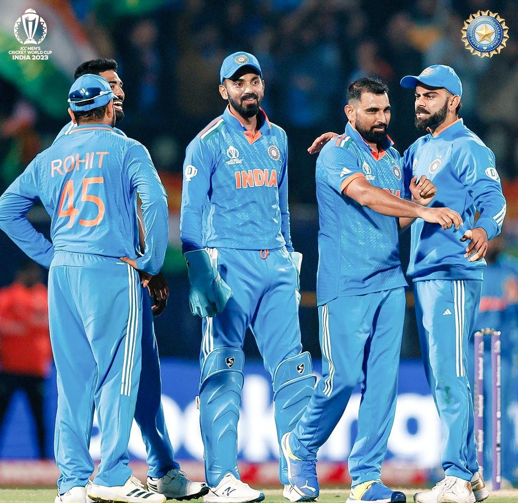 mayank__8090's tweet photo. भारत अब 2023 विश्व कप में एकमात्र अजेय पावरहाउस है!  🇮🇳🏏
 न्यूज़ीलैंड पर शानदार जीत और टूर्नामेंट में पोल ​​पोजीशन हासिल करने पर टीम को बधाई।  आग जलाए रखें,
 शुभकामनाएँ, चैंपियंस!

 #ICCCricketWorldCup #WorldCup2023 #CWC2023 https://t.co/GFhSetkfQF