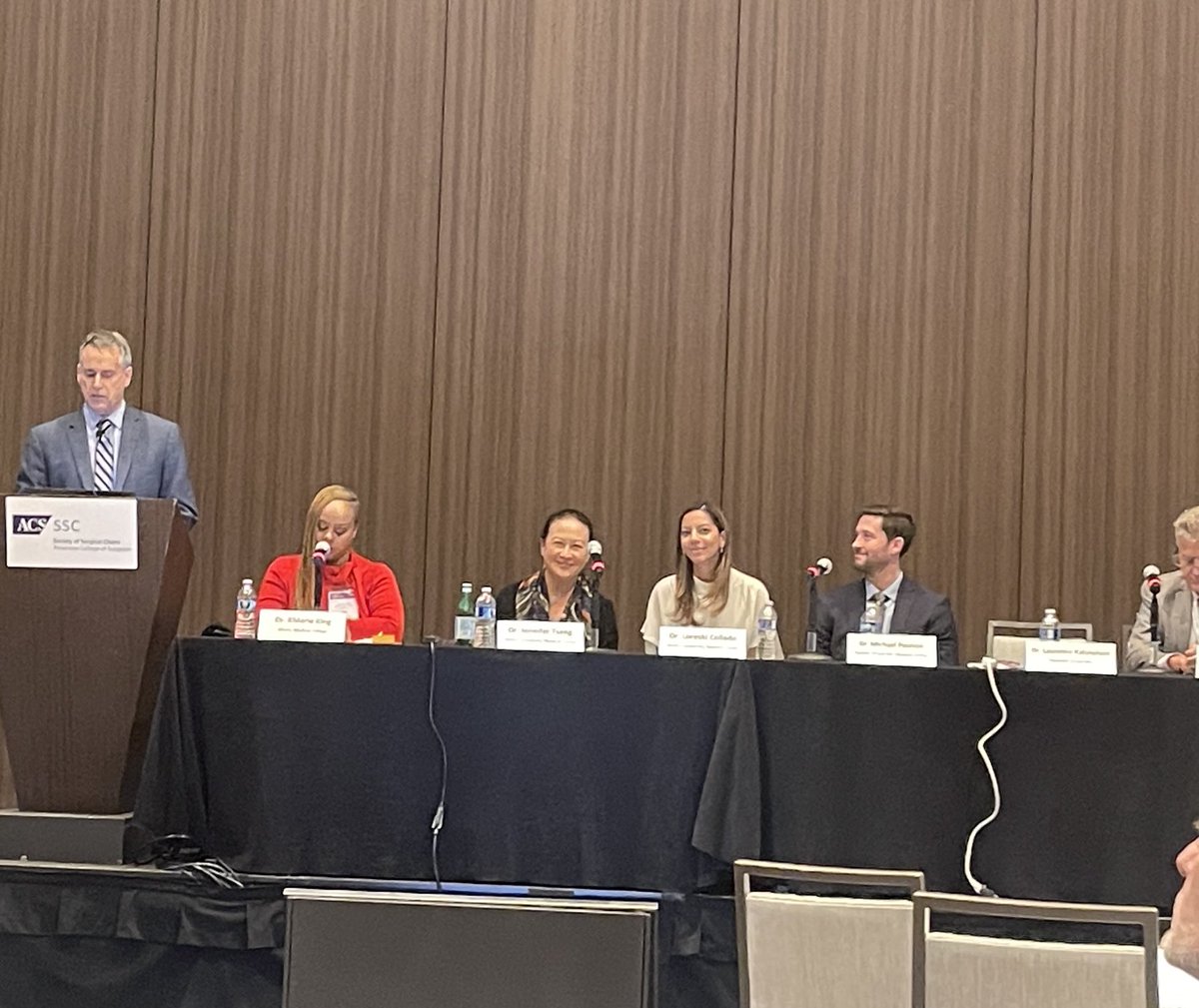 ⁦🙌 ⁦@BMCSurgery⁩ Chiefs Loreski Collado & Michael Poulson ⁦@M_P_MD⁩ gave GREAT talk on resident unions at Society of Surgical Chairs #ACSCC23 🙏 leader ⁦@KMarieMD⁩ (⁦@drdevirgilio⁩ also on panel - 🎩⁦@TheJhall13⁩ 📸)