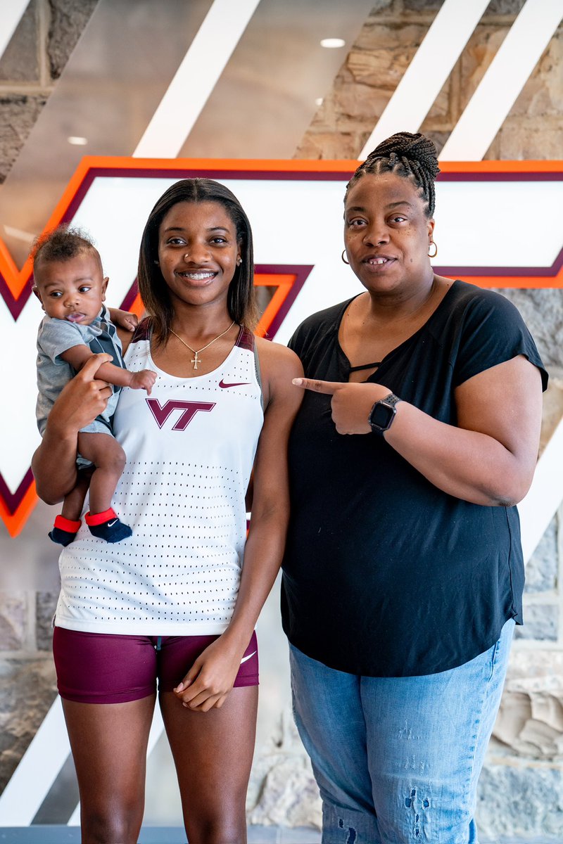 janiyadanea23's tweet photo. After a great visit, I am blessed to receive an offer from @HokiesTFXC. Thanks for having me. GO HOKIES! 🧡@HokiesFB @StatesvilleTF @kdyme1985 #notcommited #officalvisit https://t.co/E5Z0fl8lGz