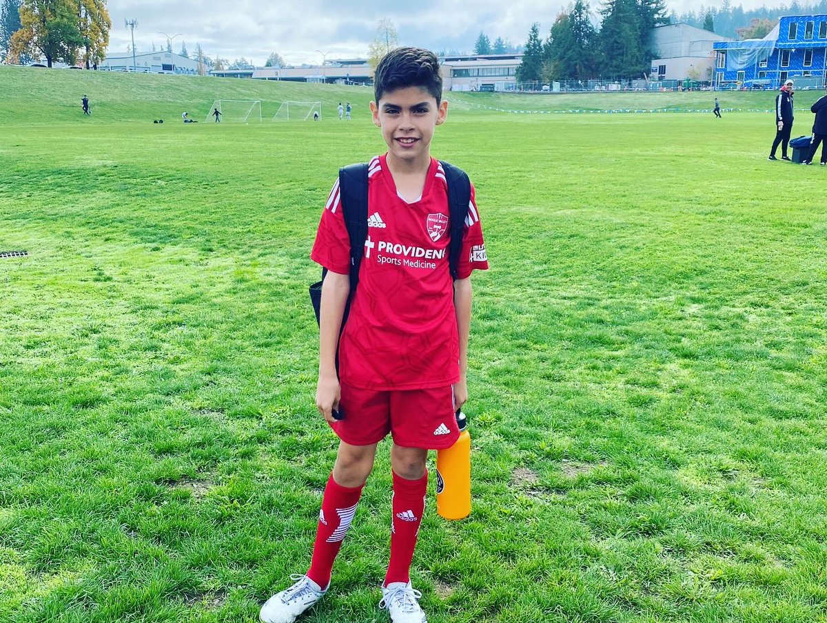 Fútbol game with the nephew @LaneTitans. I am not allowed to root for the Eugene Metro fútbol club.