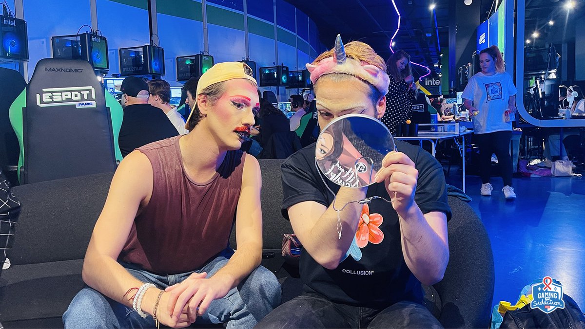 GamingSidaction's tweet image. La transformation de Pierre et Romain en Drag Queens suit son cours sur notre chaîne #GamingForSidaction ! ✨

👉 twitch.tv/sidaction