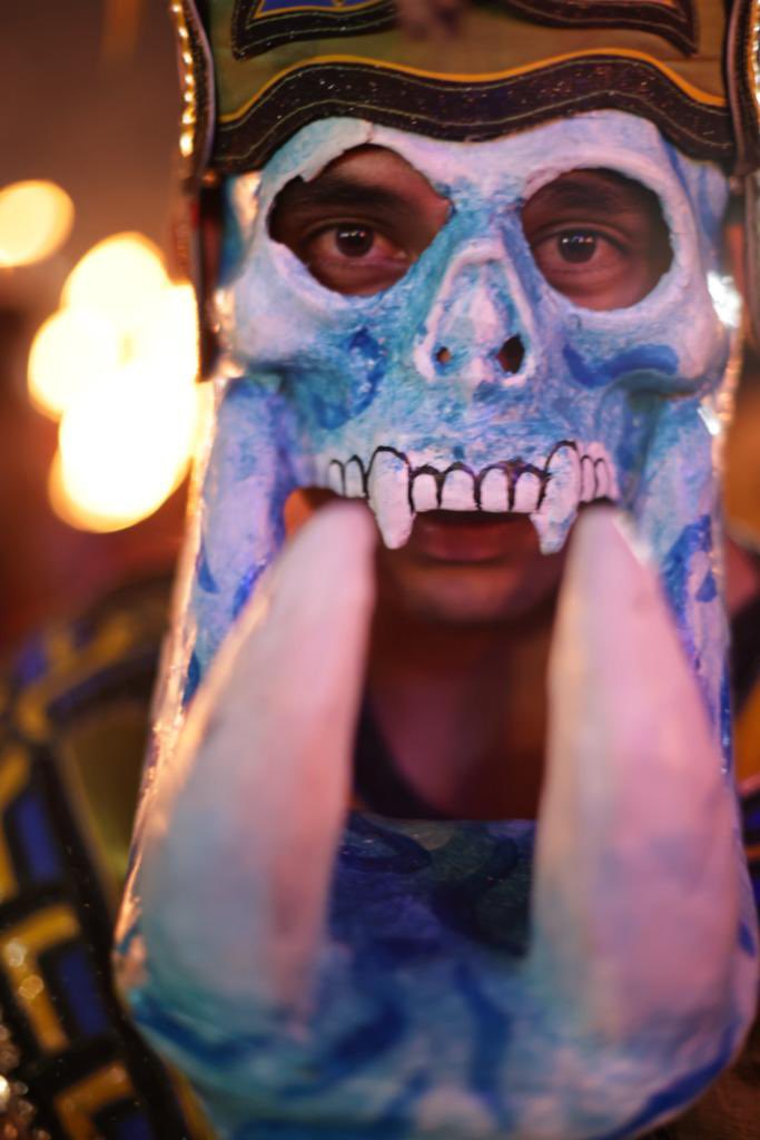 LorenzoRiveraN's tweet photo. 💀“La vida no puede existir sin la muerte” 

🎆Los esperamos del 27 de octubre al 02 de Noviembre con más de 30 actividades y nuestro espectáculo estelar, el •Festival de la Luz y de la vida• 

📌📜Consulta el programa completo y compra tus boletos en https://t.co/cfLqWeqZpA 

Les comparto una probadita de lo que se vivirá en temporada de muertos en nuestro Pueblo Mágico, ¡aquí nos vemos! 🎃👻