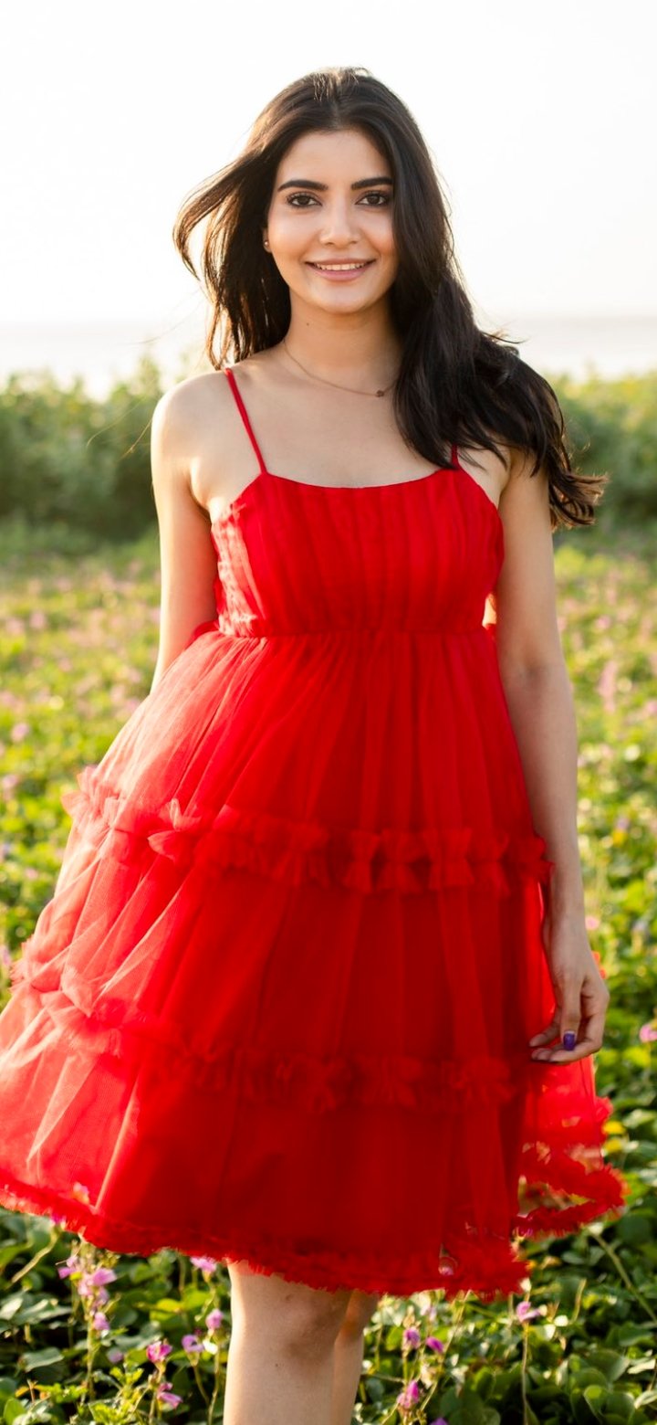 F9EF-8MWUAAXhze?format=jpg&name=large