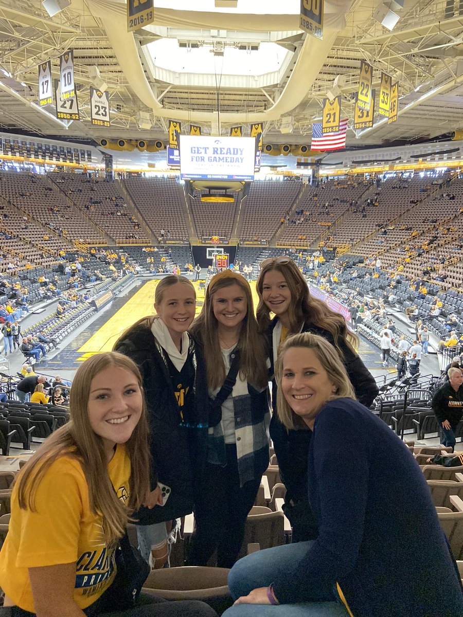 McDermott clan in CHA for a little #ClarkePride and #fightforiowa