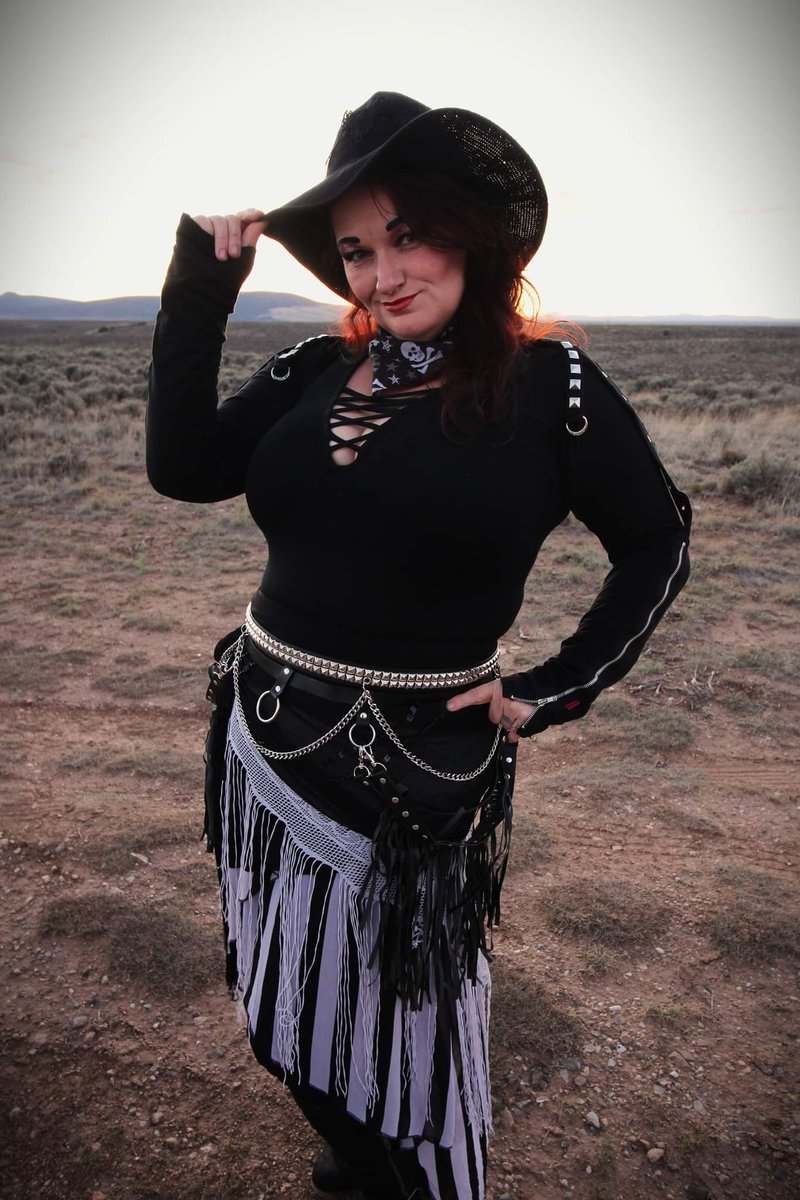 RaynePet's tweet photo. Cowgirl Eve ready to rustle up some ponies.  Fastest finger guns in Taos. Pew pew pew!
@MistressEve69
#ponyplay #humanpony #humananimalroleplay
#mistress #cowgirl #yeehaw https://t.co/Hz1HdteDwC